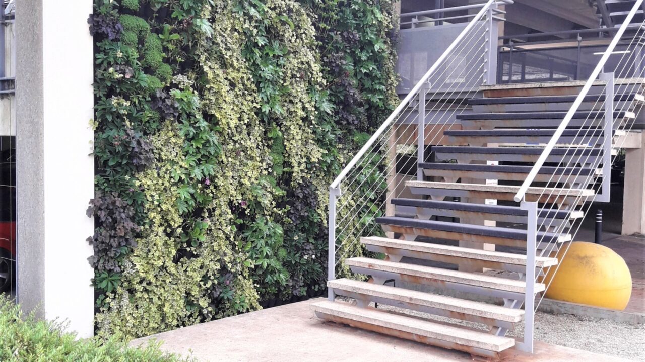 Living Walls Oxford Science Park Stairway