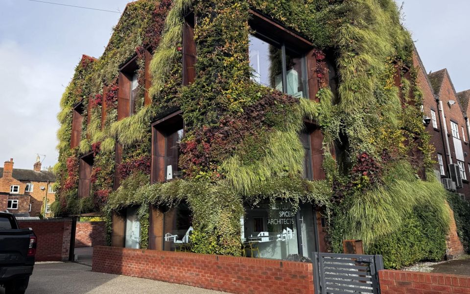 Outdoor Living Walls, Stratford-Upon-Avon.